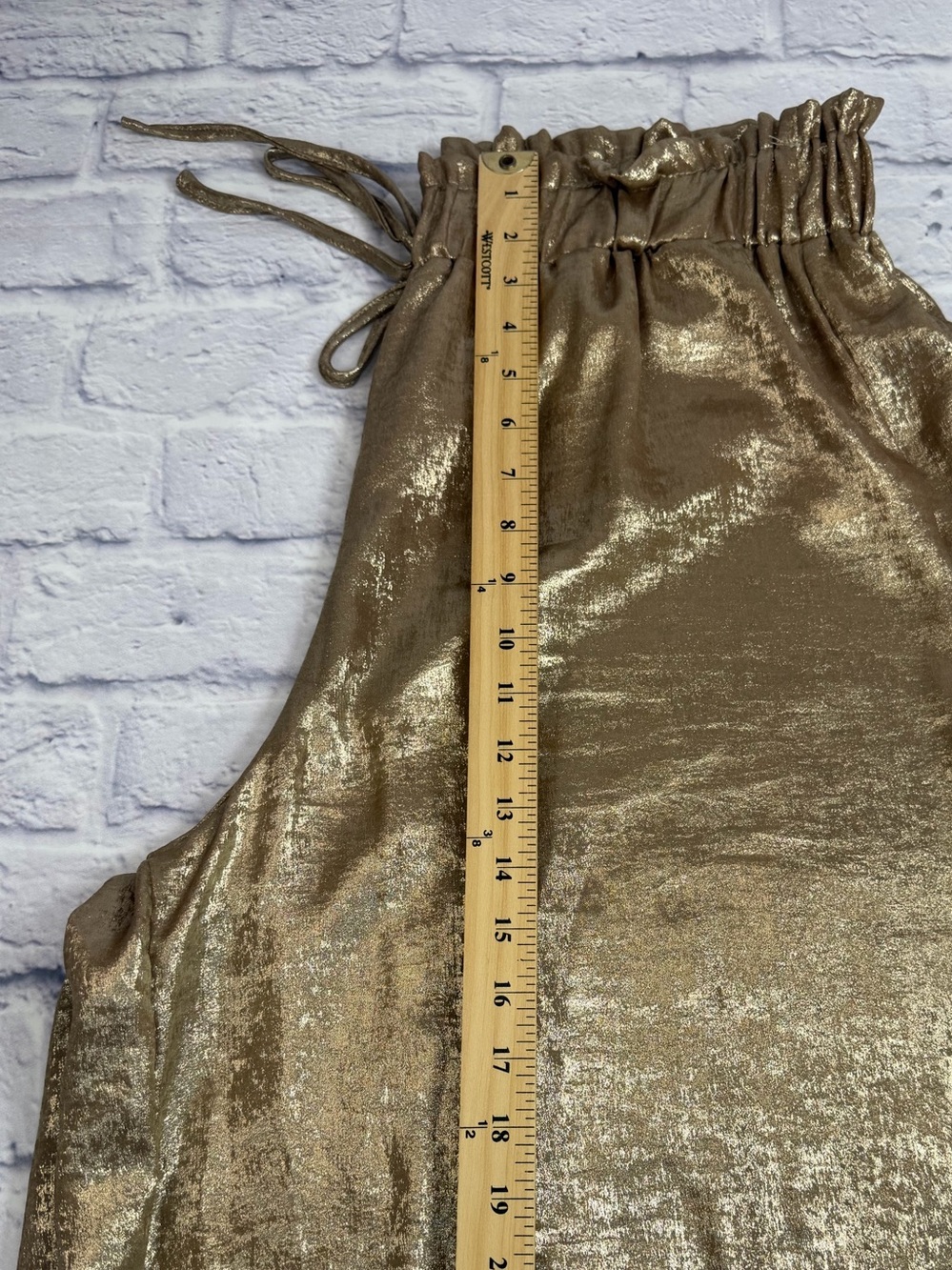 Metallic Gold Wide-Leg Women's Pants with Elastic Waist. Size 1X - Picture 6 of 9